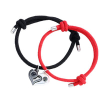 Load image into Gallery viewer, Magnet Bracelet for Couples Heart
